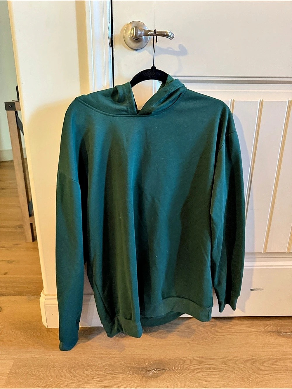 Hooded Pullover in Green XL Like New